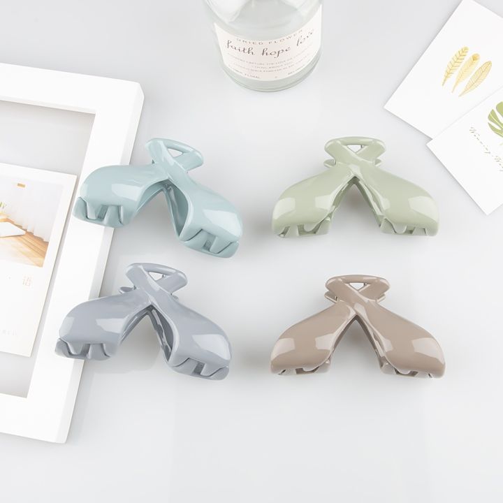 Korean%20Large%20Size%20Hair%20Claw%20Clip%20Elegant%20Simple%20Cute%20Barrette%20Plastic%20Fashion%20Hair%20Accessories%20Women%20-%20Image%203