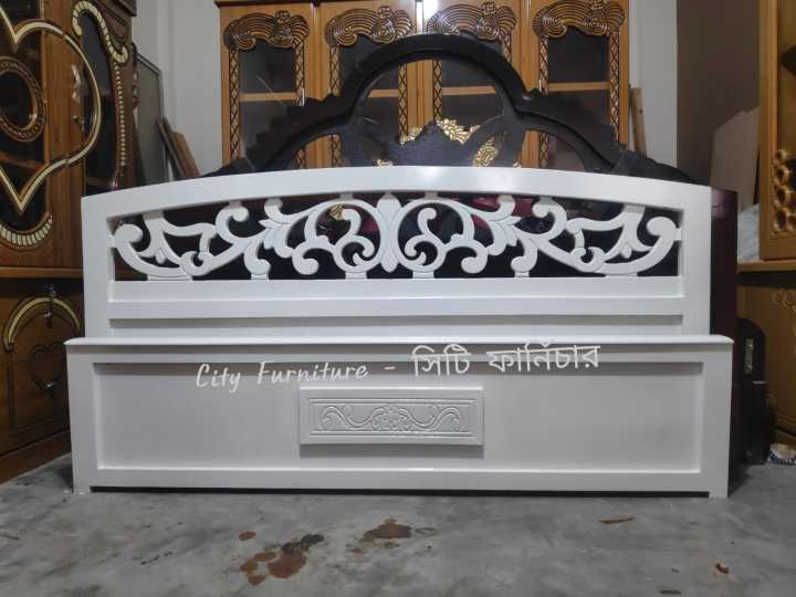 B-0704%20Double%205/7feet%20Round%20Jali%20Bed%20(Antique%20White)%20-%20Image%202