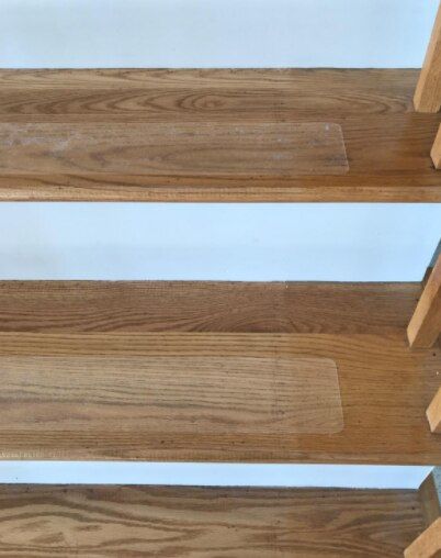 Clear%20Non%20Slip%20Stair%20Treads%20Tape%20Pre%20Cut%20Anti%20Slip%20Stair%20Grip%20Tape%20for%20Wooden%20Stairs%20Indoor%20Non-Skid%20Adhesive%20Strips%20-%20Image%202