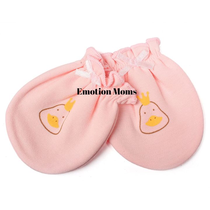 Baby%20Gloves%20Multicolor%20(0-6%20Months)(Thailand)%20-%20Image%202