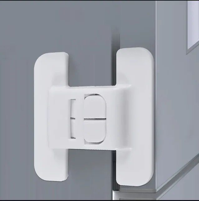 Children%20Secure%20Fridge%20Freezer%20Lock,%20Home%20Security%20Protection%20-%20Cabinet%20Locks%20&%20Straps%20-%20Image%202