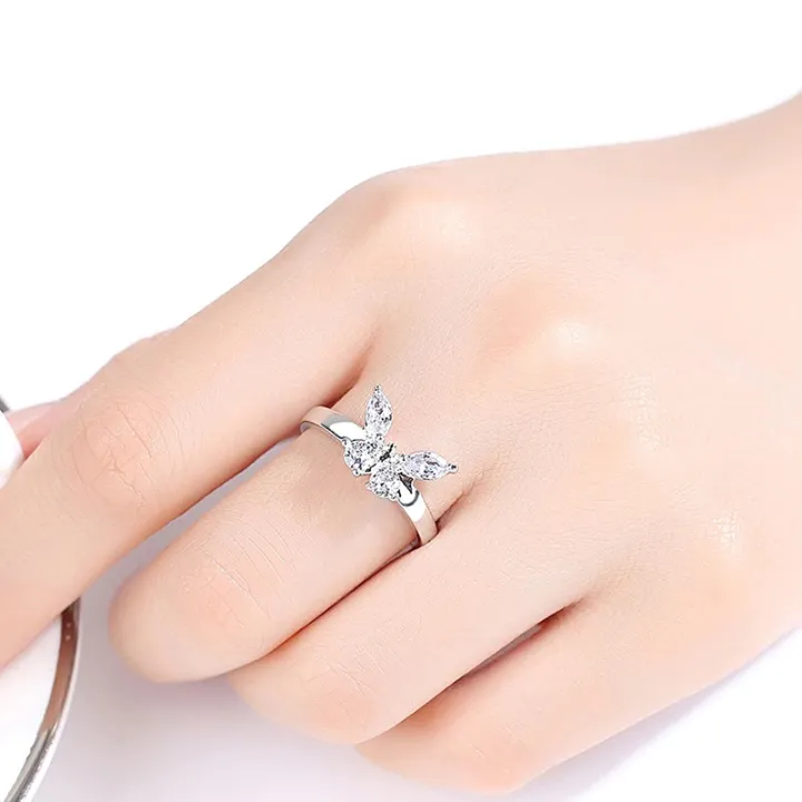 Versatile%20-Choice%20and%20Remark%20-Butterfly%20Finger%20Ring%20For%20Women%20Fashion%20-%20Ring%20For%20Girls-%20Avant-garde%20Remarkable%20-%20Disclose%20Styles%20&%20Luxe%20-%20Image%202