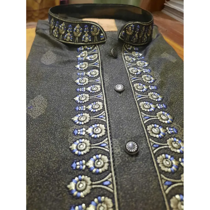 Rajasthan%20Eid%20Special%20Trendy%20Panjabi%20For%20Men%20(%20off%20white%20and%20black)%20-%20Image%202