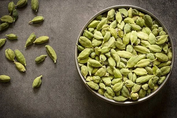 Green%20Cardamom%20Pods%20-%2025g%20elachi%20-%20Image%204