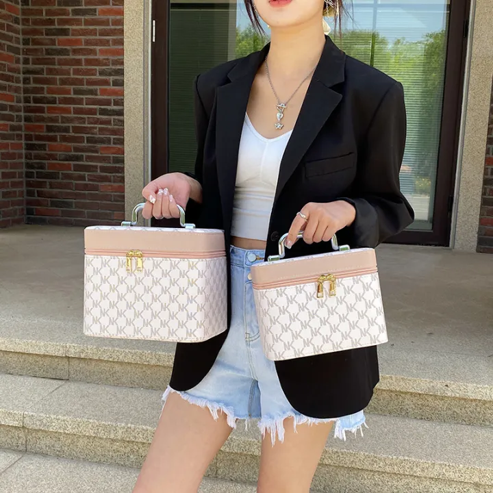 New%20Makeup%20Bag%20Premium%20Sense%20Makeup%20Box%20Wholesale%20Alphabet%20Suitcase%20Home%20Cosmetics%20Storage%20Box%20Female%20Technician%20Box%20-%20Image%203