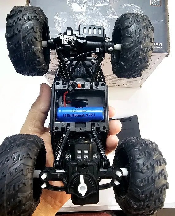 RC%20Cars%20Remote%20Control%20with%20Camera%202.4G%20RC%20Climbing%20Car%20-%20Image%209