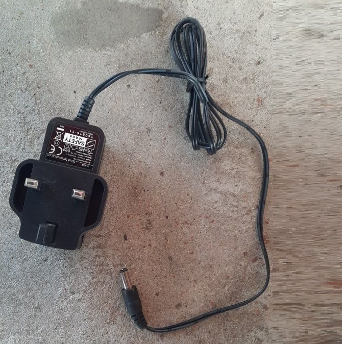 9V 0.6A 5.4W Adapter Charger Power Supply for Router