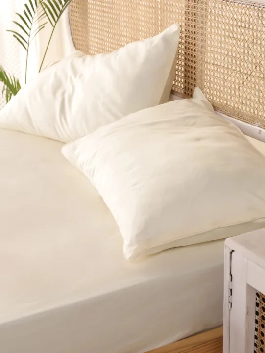 300%20TC%20Fitted%20sheet%20with%20pillow%20covers%20-%20100%25%20Cotton%20Sateen%20-%20Ivory%20-%20Image%204