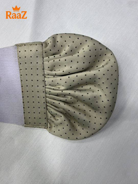 Off%20White%20Polka%20Dot%20Signature%20Pocket%20Square%20for%20Men%20-%20Image%203