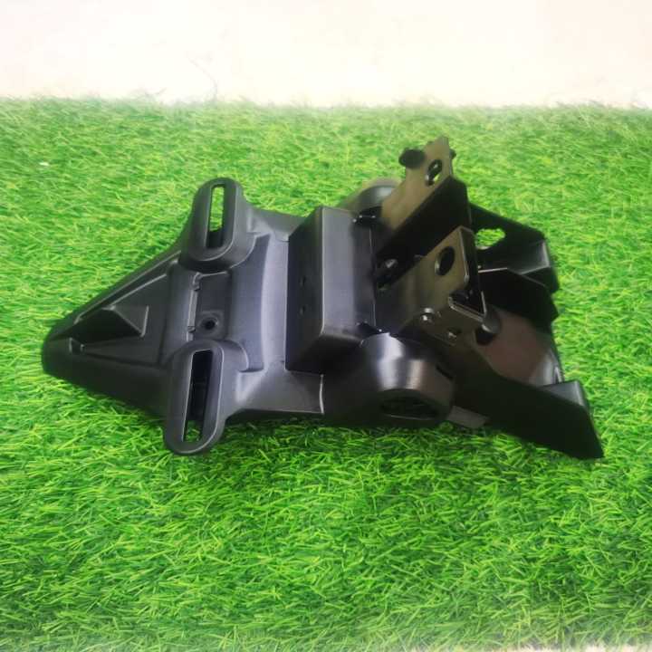 Rear%20Fender/Rear%20Mudguard%20Mud%20Protector%20Yamaha%20FZ-S%20V2,%20Fazer%20V1,V2%20-%20Image%204