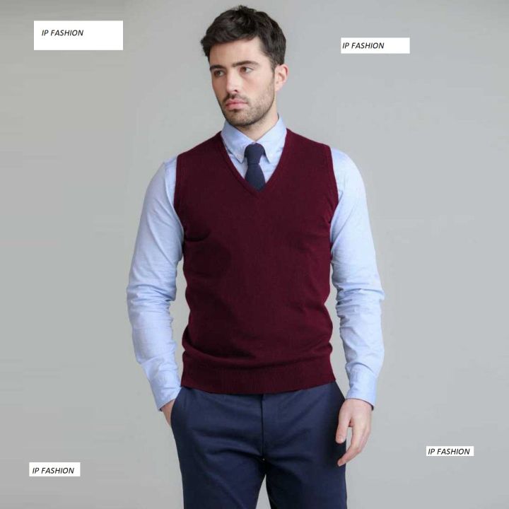 Maroon%20Woolen%20Fashionable%20Sweater%20for%20Man%20-%20Image%203