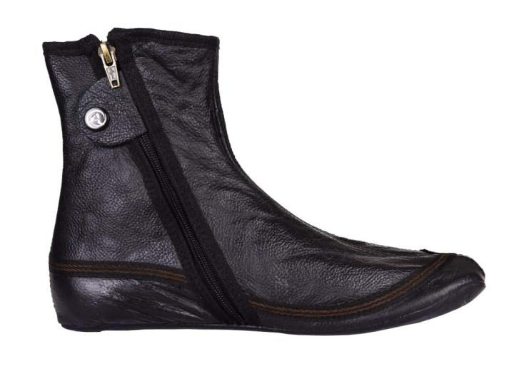 Azad%20Cow%20Leather%20Zipper%20Snap%20Button%20Socks%20for%20Men%20&%20Woman%20Socks%20Best%20Use%20In%20Winter%20And%20Cold%20Weather%20Foot%20Warmer%20(100%25%20Premium%20Quality%20Leather)%20LS102%20-%20Image%203