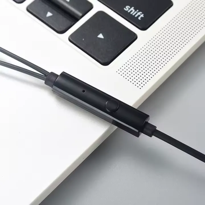 Motorola%203.5mm%20Wired%20Headphone%20-%20Image%203