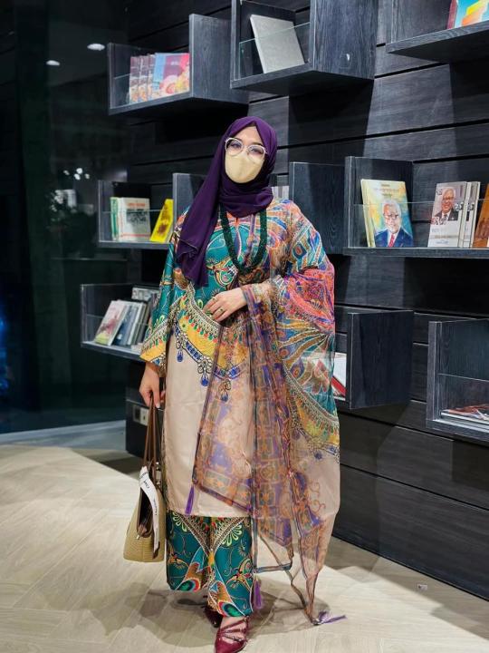 New%20Model%20Readymade%20Stylish%20And%20Comfortable%20Digital%20Print%20Three%20Piece%20For%20Girls%20-%20Image%203