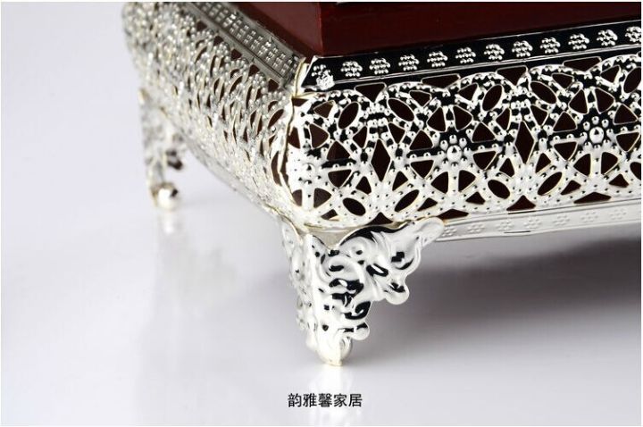 classical%20luxury%20European-style%20classical%20luxury%20high-end%20tissue%20box%20gold-plated%20pumping%20tray%20gift%20tissue%20holder%20-%20Image%203