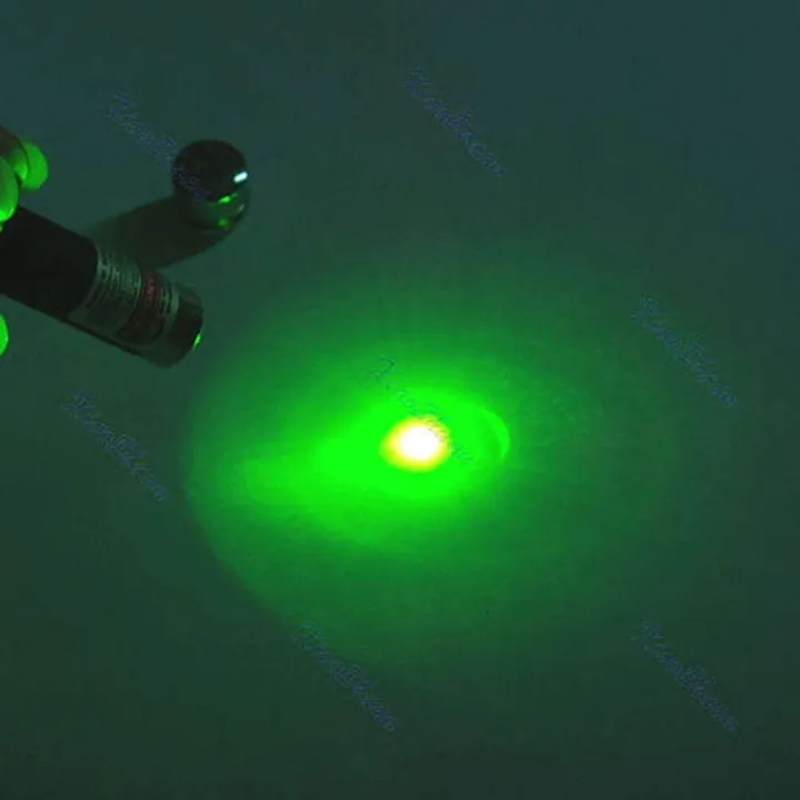 Green%20Light%20Pointer%20Pen%20Multifunction%20Focus%20Light%20Powerful%20Visible%20Beam%20Flashlight%20Projection%20Light%20-%20Image%204