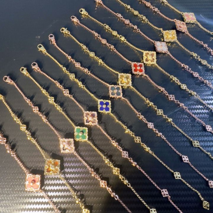 Buccellati%20V%20Gold%20Clover%20Bracelet%20Women's%20European%20and%20American%20Court%20Style%20Plated%2018K%20Rose%20Gold%20High%20Version%20Factory%20Wholesale%20-%20Image%205