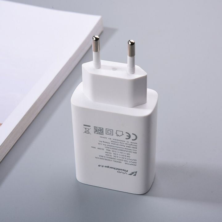 VIVO%2033W%20Super%20Fast%20Flash%20Charger%20With%20Type-C%20Cable%20And%20Data%20Transfer%20Support%20-%20Image%203