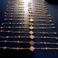 Buccellati V Gold Clover Bracelet Women's European and American Court Style Plated 18K Rose Gold High Version Factory Wholesale.