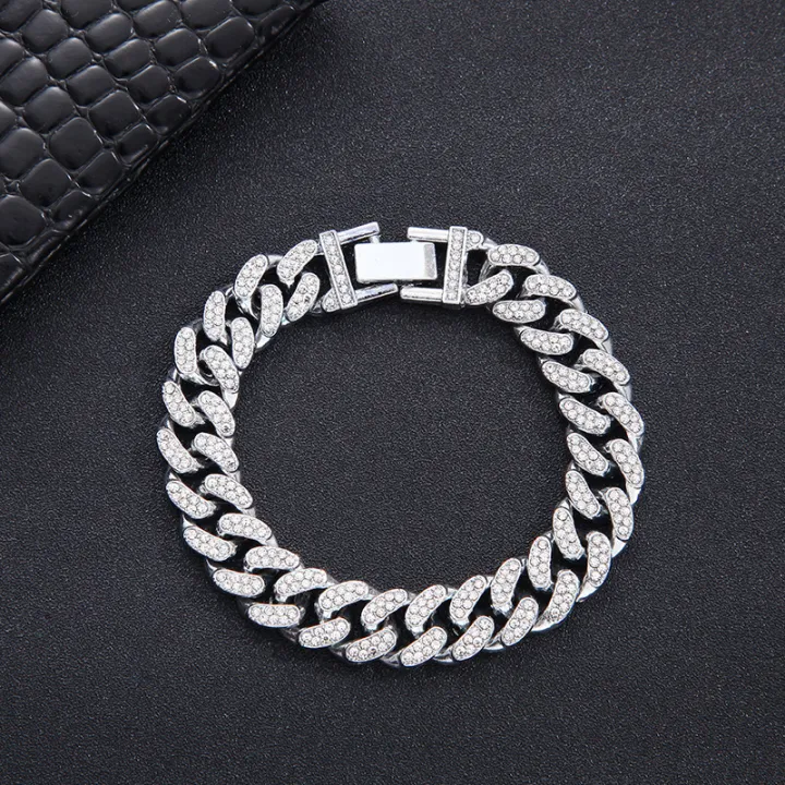 Well%20Curated%20-Understated%20-Choice%20and%20Remark%20-Stainless%20Steel%20Bracelets-%20Avant-garde-%20Requried%20to%20Have%20Qualityful%20-%20Easy%20To%20care%20and%20Longive%20-%20Image%202