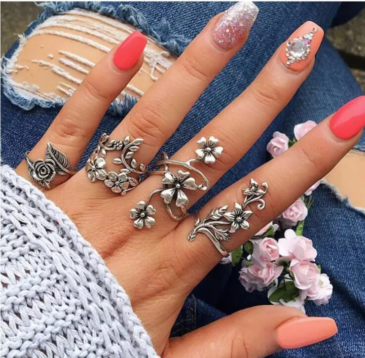 4%20set%20natural%20shape%20leaf%20finger%20ring%20set%20for%20women%20(Color%20Guaranteed)%20-%20Image%203