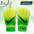 Professional Footballer Goalkeeper Gloves Sticky & Good Grip High Quality Goalkeeper Gloves.
