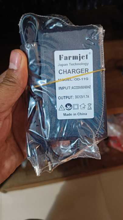 New%20Rocket%2012V%209AH%20Battery%20With%208"%20DC%20Fan%20&%20Charger%20-%20Multi%20Package%20-%20Complete%20Power%20Solution%20for%20Various%20Applications%20Fan%20-%20Powered%20Battery%20Combo%20-%20Image%206