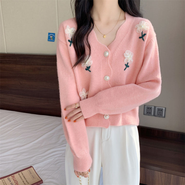 Korean%20Style%20Autumn%20and%20Winter%20New%20Sweet%20Gentle%20Style%20Three-Dimensional%20Flower%20Beaded%20Knitted%20Cardigan%20Women's%20Soft%20Glutinous%20Age-Reducing%20Sweater%20Coat%20-%20Image%204