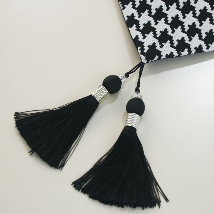 Wholesale%20new%20chenille%20jacquard%20table%20runner%20houndstooth%20versatile%20bed%20towel%20home%20decoration%20tablecloth%20tablecloth%20-%20Image%204
