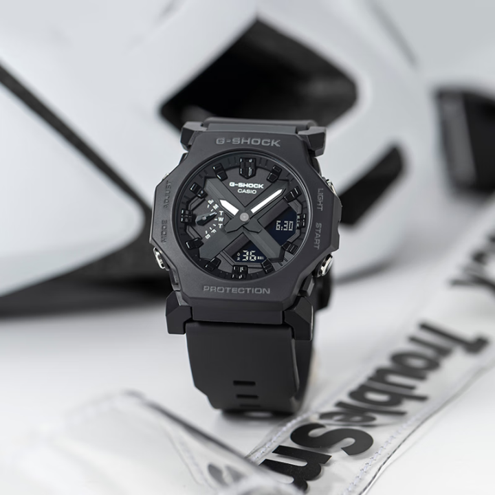 G-Shock%20Digital%20Watch%20for%20Men%20and%20Women%20Resin%20Material%20Sport%20Shockproof%20Style%20Black%20Model%20GA-2300%20-%20Image%204