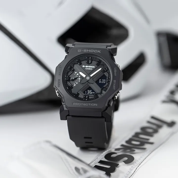 G-Shock%20Digital%20Watch%20for%20Men%20and%20Women%20Resin%20Material%20Sport%20Shockproof%20Style%20Black%20Model%20GA-2300%20-%20Image%204