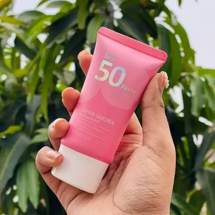Laikou%20Japan%20Sakura%20Sunscreen%20-%20SPF%2050PA+++%20-%20Image%205