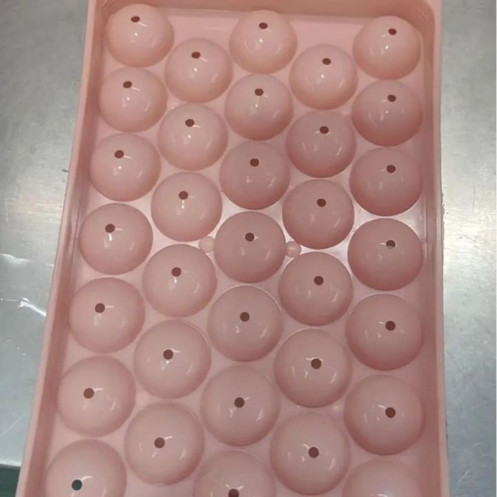 Creative%20Round%20Ice%20Cube%20Tray%20%E2%80%93%20High-Durability%20BPA-Free%20Construction%20%7C%20Easy%20DIY%20Release%20%7C%20Top-Rated%20Sphere%20Design%20for%20Drinks%20-%20Image%203