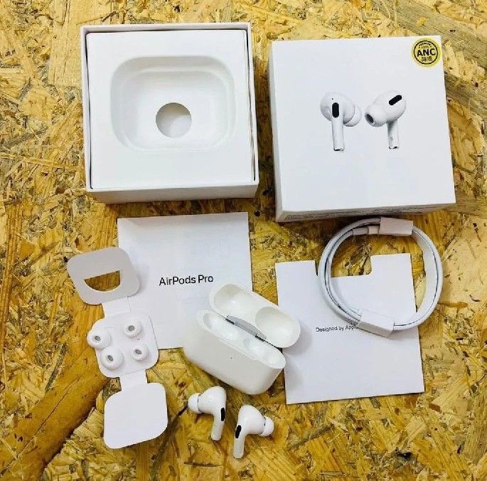AirPods%20Pro%202nd%20Generation%20Wireless%20Charging%20wireless%20Earbuds%20-%20Image%205