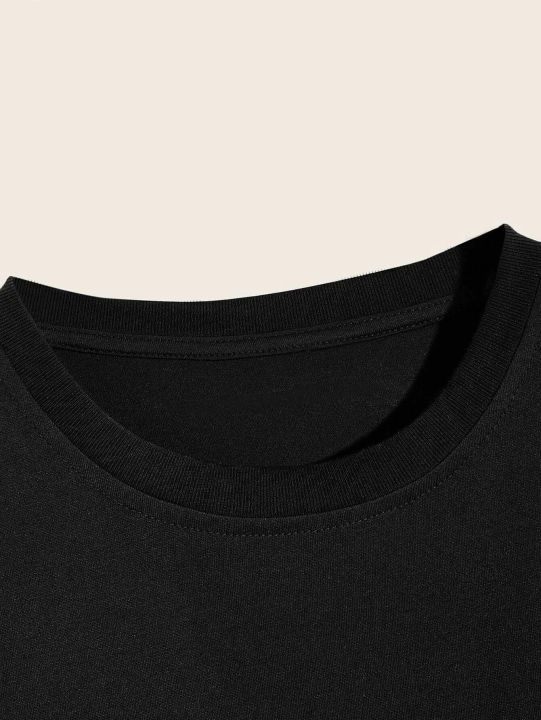 Men's%20Casual%20T-shirt%20With%20Alien%20Print,%20Short%20Sleeve%20Crew%20Neck%20Tee%20For%20Summer%20KEEMEEUYZO%20-%20Image%204