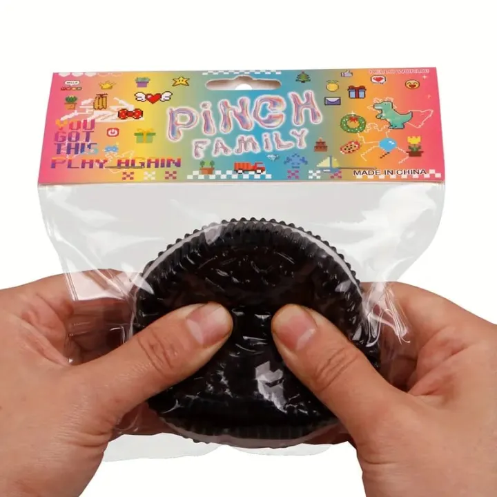 1pcs%20Cute%20Cookie-Style%20Decompression%20Toy%20%E2%80%93%20Super%20Soft%20&%20Fun%20Squeeze%20Toy%20for%20Kids%20&%20Adults!%20-%20Image%204
