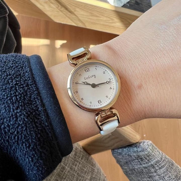 Retro%20exam%20watch%20women's%20student%20ins%20high%20value%20light%20luxury%20british%20small%20fragrance%20small%20dial%20ladies%20quartz%20watch%20-%20Image%206