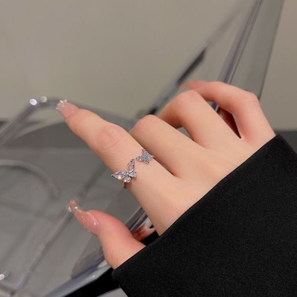 BUTTERFLY%20RING%20SPARKLY%20VERY%20PRETTY%20COLOUR%20CATCHING%20TIBETAN%20SILVER%20ADJUSTABLE%20-%20Image%205