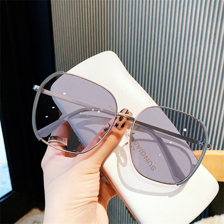 Trendy%20Blue%20Blocking%20Glasses%20Protective%20Vintage%20Frame%20Plain%20Design%20Anti-blue%20Eyeglasses%20Women's%20Glasses%20Ultralight%20Fashion%20Sunglasses%20-%20Image%209