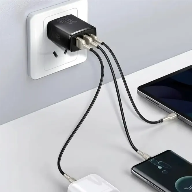 BASEUS%20Compact%20Quick%20Charger%202U+C%20Three%20Ports%2030W%20Travel%20Power%20Adapter%20US%20Plug%20-%20Image%203