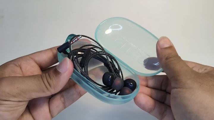 geeoo%20X10%20plus-Powerful%20Sound%20and%20Strong%20Bass%20Wired%20Earphone-Headphones%20with%20Plastic%20Catching%20-%20Image%208