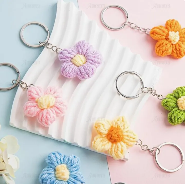 Cute%20Daisy%20Keychain%20Crochet%20Knitted%20Flower%20Bag%20Charms%20Handmade%20Floral%20Key%20Ring%20for%20Bag%20Charms%20Purse%20Handbags%20-%20Image%203