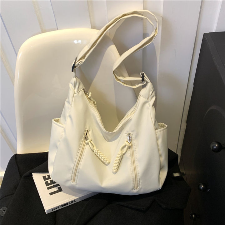 New%20Casual%20Large%20Capacity%20Trendy%20Fabric%20Lightweight%20Crossbody%20Bag%20Fashion%20Solid%20Color%20Commuter%20Shoulder%20Large%20Bag%20-%20Image%203