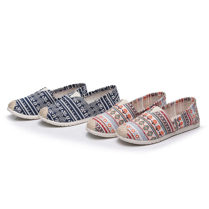 24%20Spring%20and%20Autumn%20New%20Single%20Shoes,%20Women's%20Old%20Beijing%20Cloth%20Shoes,%20Mother's%20Shoes,%20Low-top%20Anti-slip%20Soft-soled%20Casual%20Canvas%20Shoes,%20a%20Dropshipping%20-%20Image%205