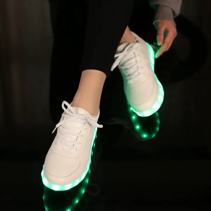 Colorful%20Light%20Shoes%20Luminous%20Shoes%20Fluorescent-Colored%20Shoes%20Couple%20Models%20LED%20Light%20Shoes%20Korean%20Men's%20and%20Women's%20Board%20Shoes%20USB%20Charging%20-%20Image%205