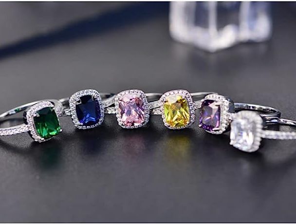Elegant%20Round%20Cut%20Gemstone%20Engagement%20Ring%20in%20Sterling%20Silver%20for%20Women%20-%20New%20-%20Image%203
