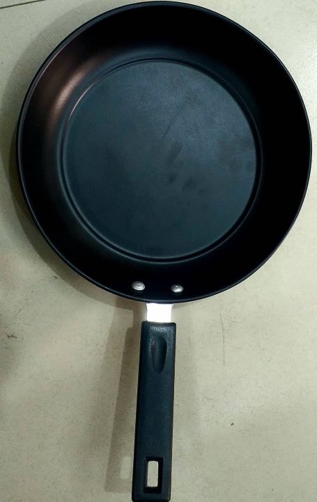 Non-Stick%20Frying%20Pan%2016%20cm%20-%20Black%20and%20Red%20-%20Image%204