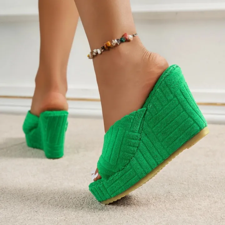 Spring/Summer2024%20Women%20New%20High%20Heel%20Waterproof%20Table%20Towel,%20Plush%20Solid%20Color%20Fish%20Mouth%20Sandals%20Outdoor%20Fashion%20Slippers%20-%20Image%206