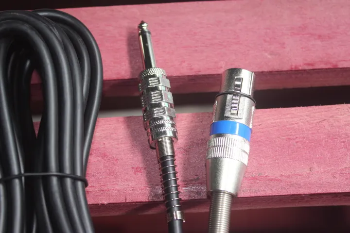 XLR%20Cable%20for%20Dynamic%20Microphone%20-%20Image%202