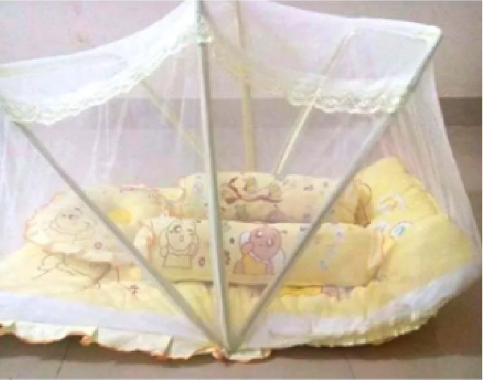 Baby%20bed%20/%20Bedding%20Set%20/%20Baby%20bed%20set%20-Baby%20Bed%20with%20Mosquito%20Net%20and%20Pillow%20%201%20pcs%20%20.%20-%20Image%202
